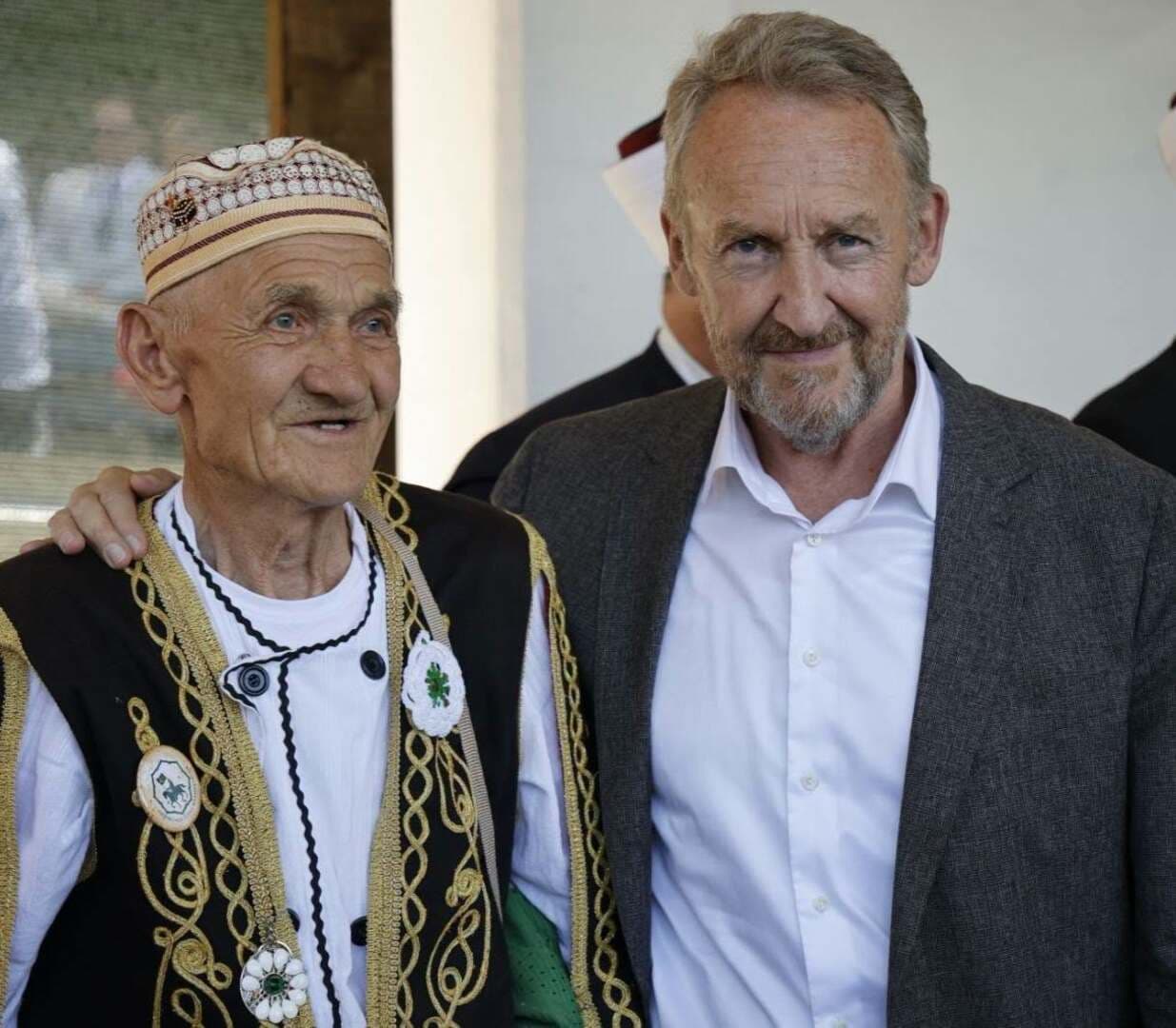 Izetbegović: „Sa svojim narodom na Ajvatovici“ - slika 1