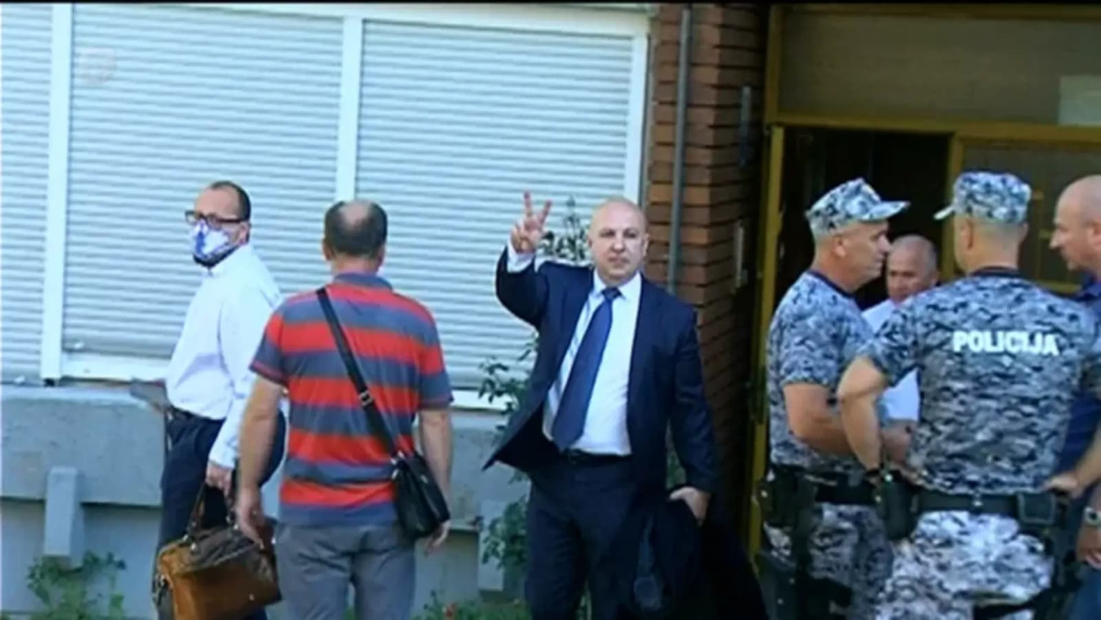Denis Prcić prvostepeno osuđen na tri godine zatvora zbog zloupotrebe položaja - slika 1