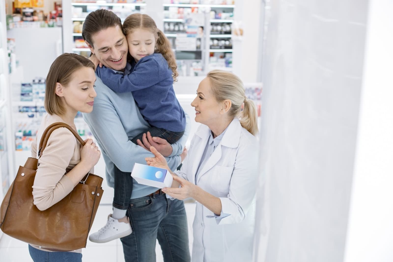 Prije pakovanja kofera, planirajte putnu apoteku: Farmaceut zna šta vam zaista treba - slika 1