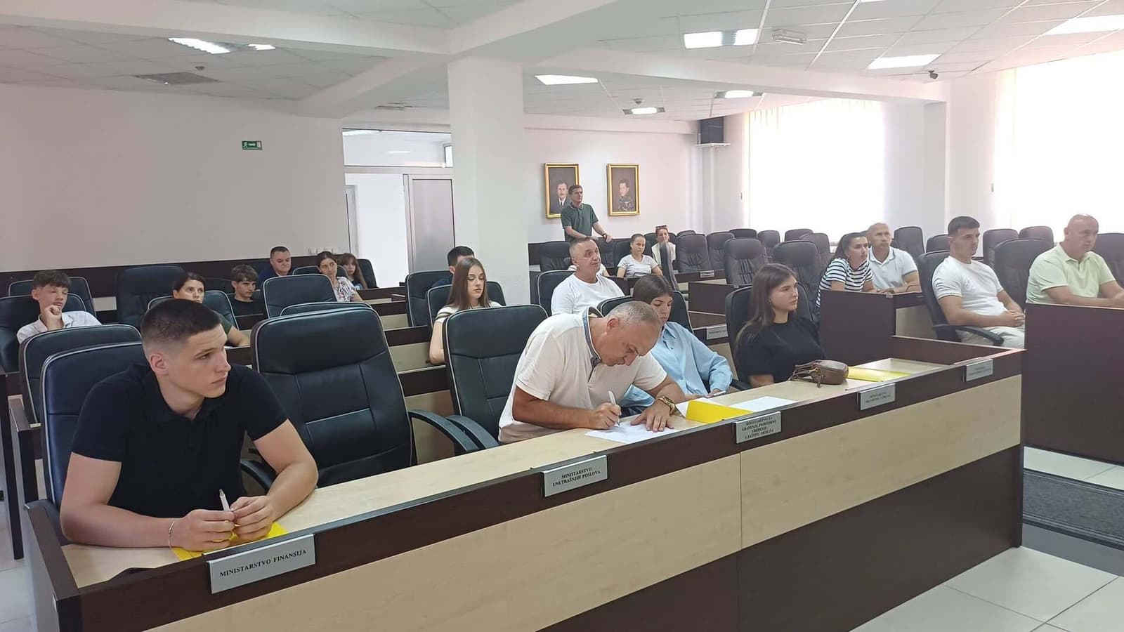 Unsko-sanski kanton izdvojio 130.000 KM za stipendije i sportsku infrastrukturu - slika 1