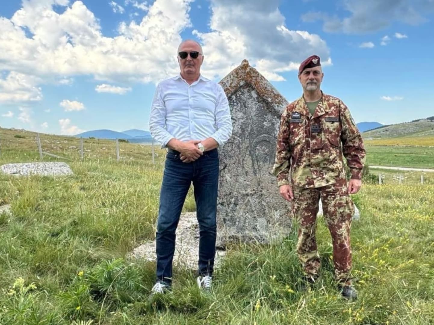 Helez i komandant EUFOR-a posjetili znamenitosti BiH na području Kupresa i Prozor-Rame - slika 1