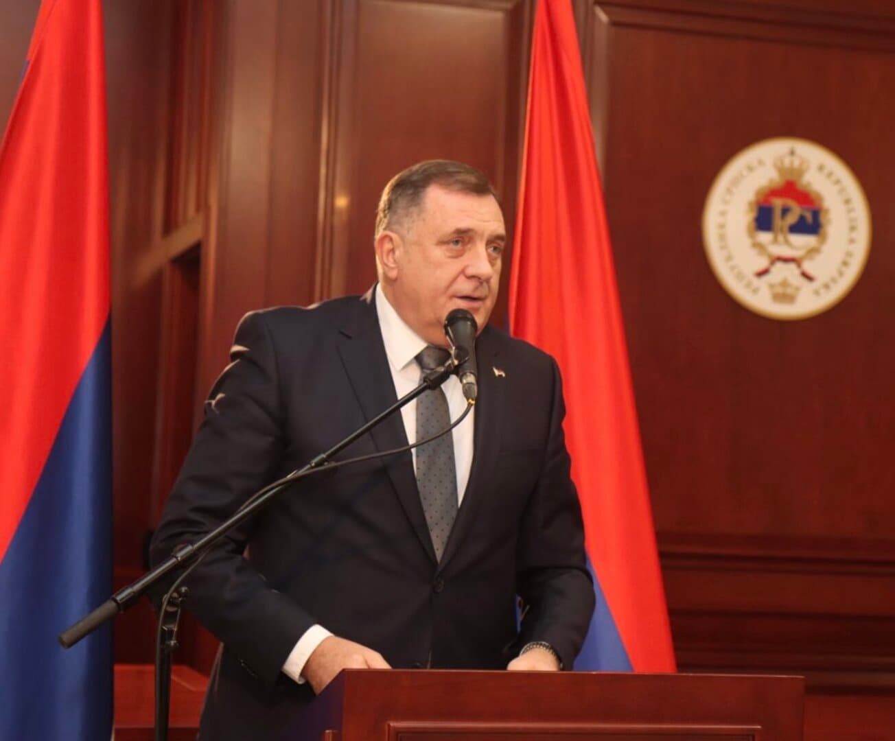 Dodik: Poslanici SNSD-a podržat će veto Željke Cvijanović o Komisiji za zaštitu nacionalnih spomenika - slika 1