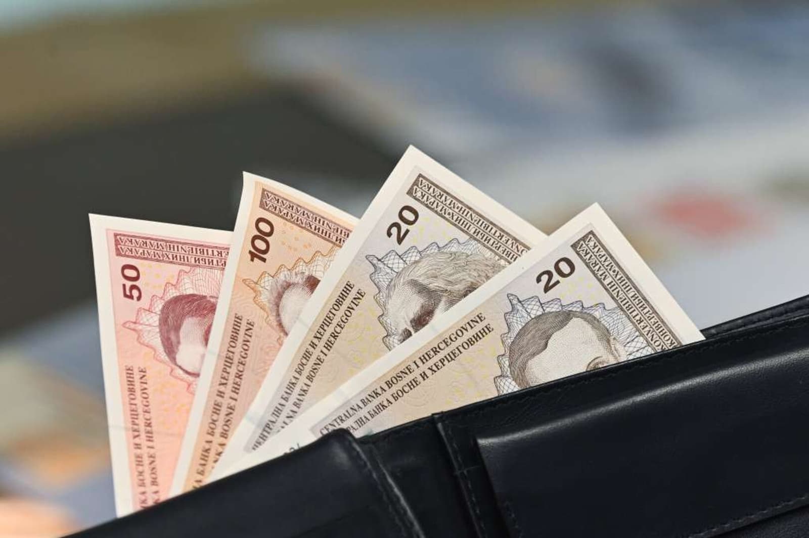 Kada će biti isplaćene penzije za juni - slika 1