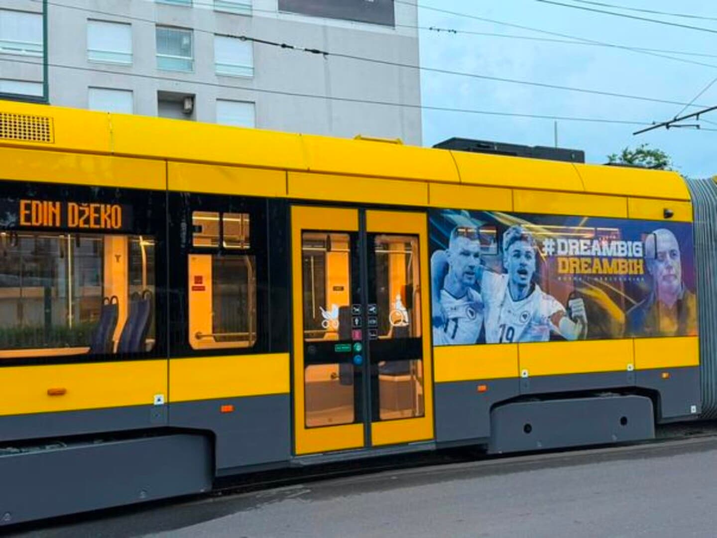Tramvaji u znaku reprezentacije Bosne i Hercegovine - slika 1