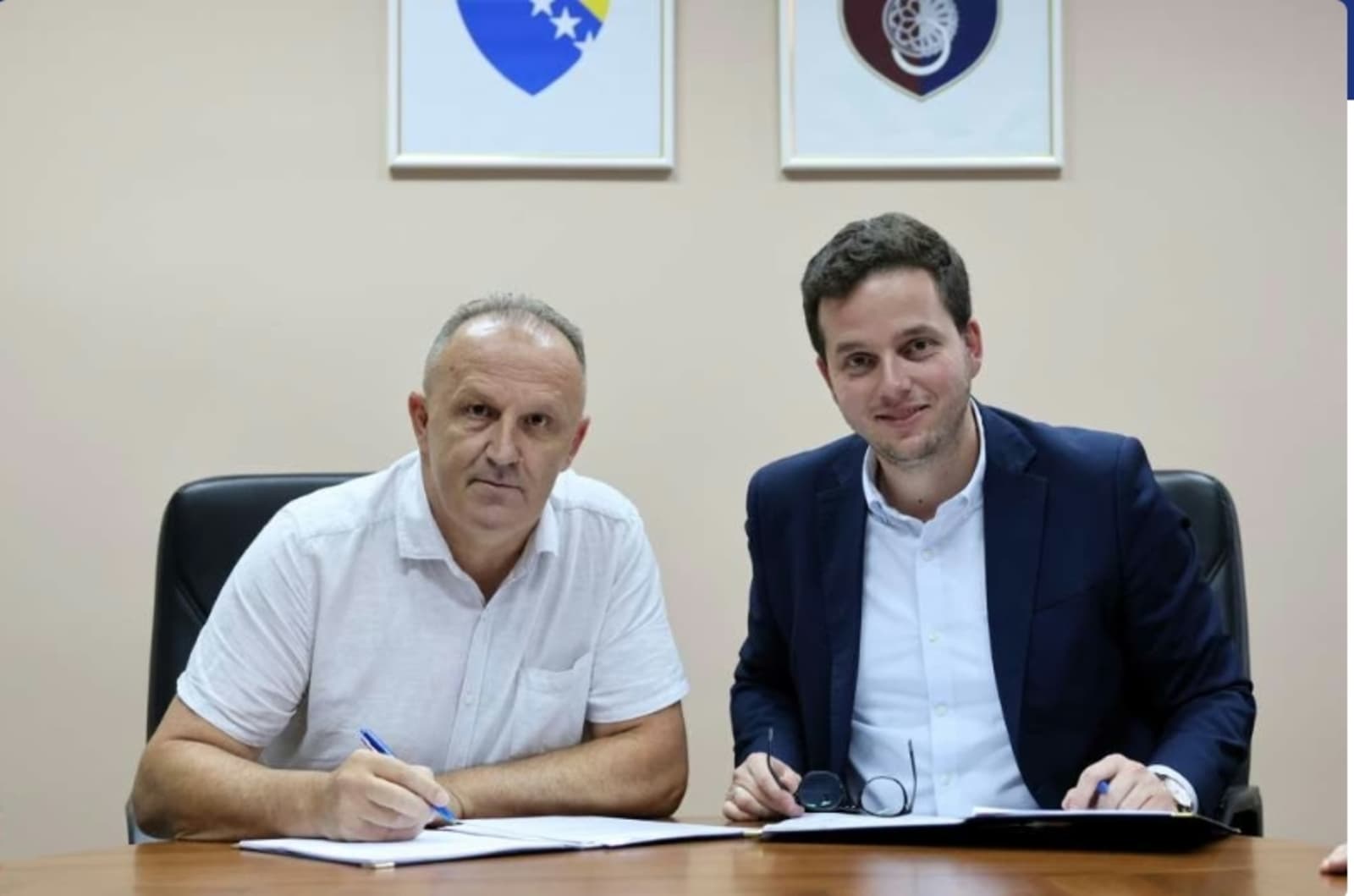 Vlada KS i Sindikat postigli dogovor: Potpisan novi kolektivni ugovor za UNSA, ovo su detalji - slika 1