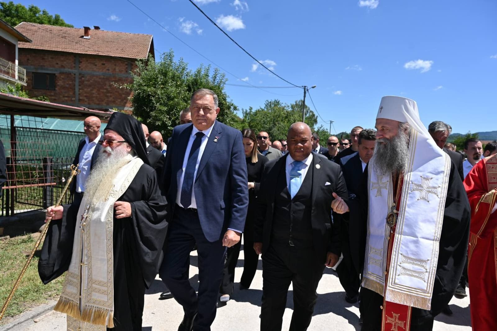 Trumpov savjetnik odao počast stradalim Srbima u Podrinju - slika 1