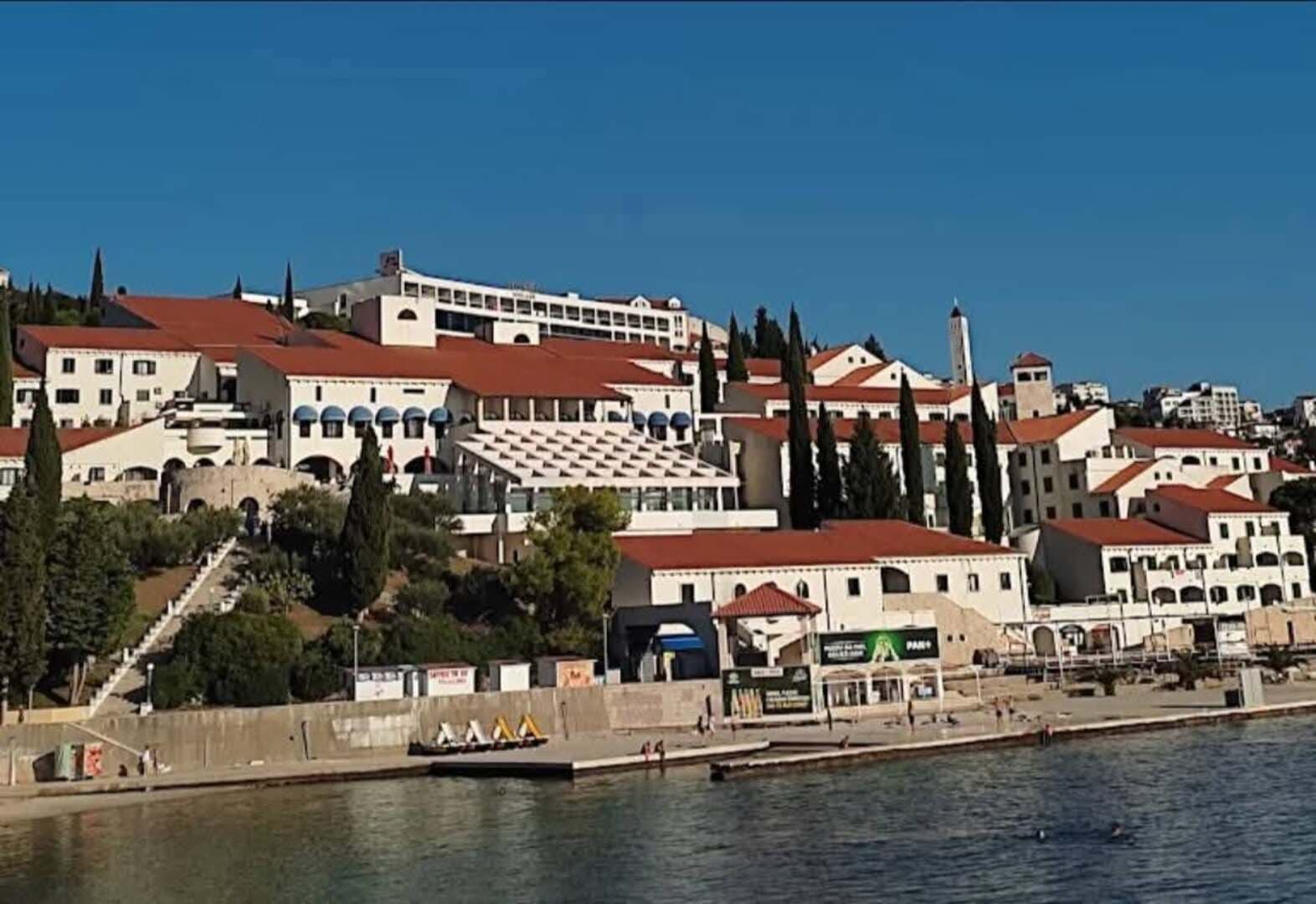 Hotel Zenit u Neumu tri decenije u središtu spora: Privatizacija završena, borba za vlasništvo se nastavlja - slika 1