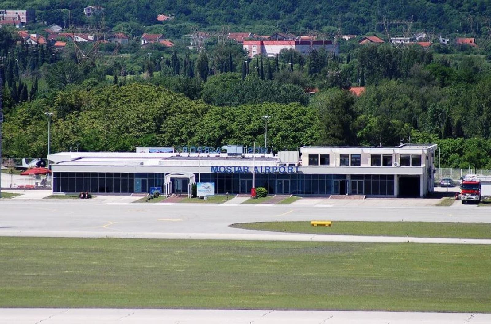 Mostarski aerodrom ide pod koncesiju, odluka otvara brojna pitanja - slika 1