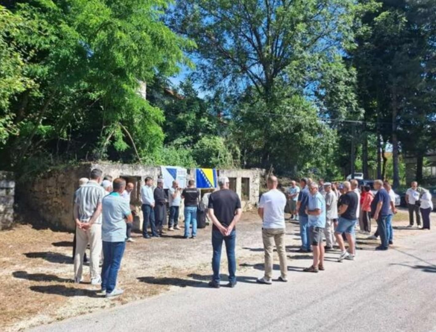 Obilježena godišnjica stradanja civila iz Modre i okolnih sela kod Sanskog Mosta - slika 1