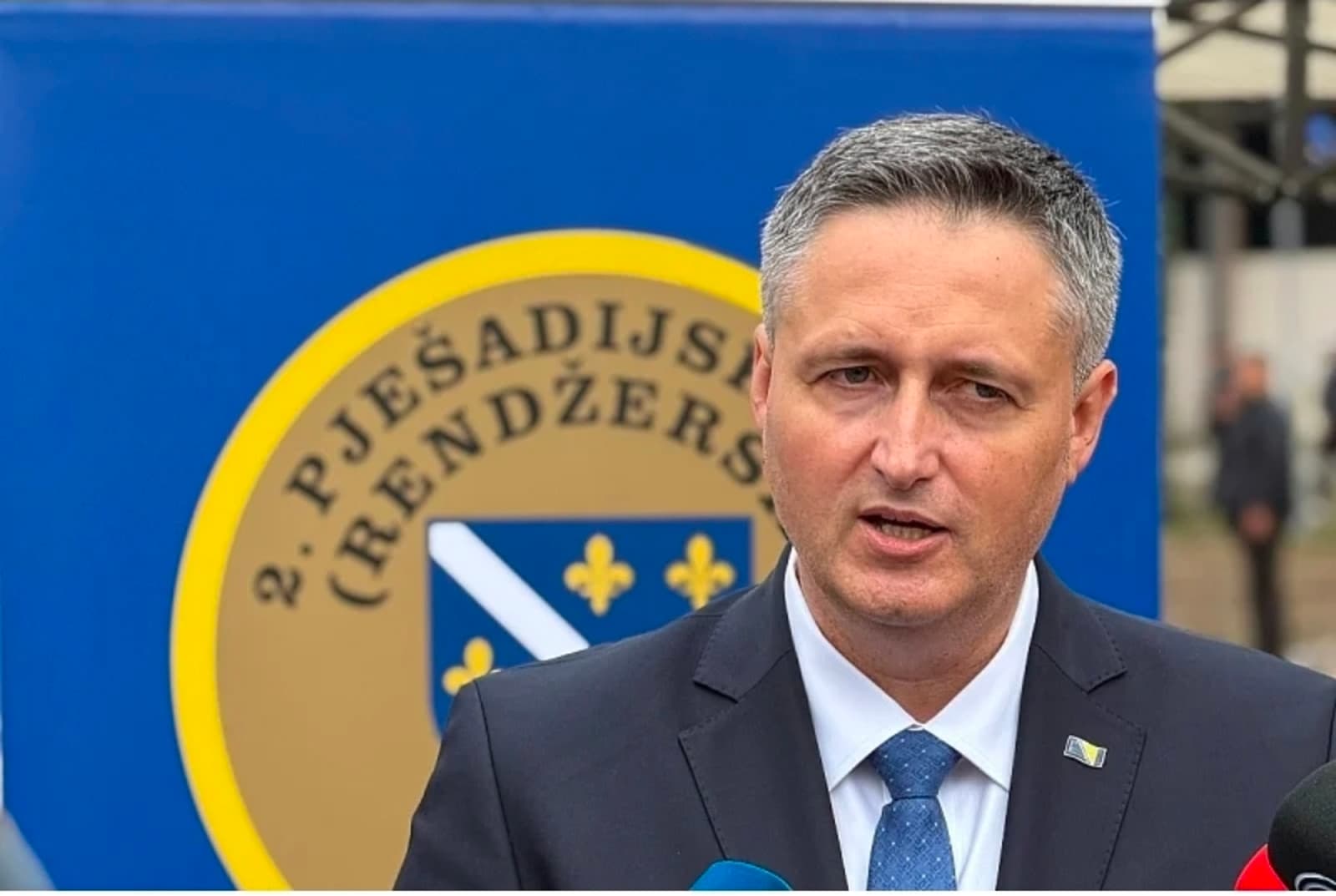Bećirović uputio saučešće povodom smrti komandanta Hasana Efendića: Izgubili smo istaknutog patriota - slika 1
