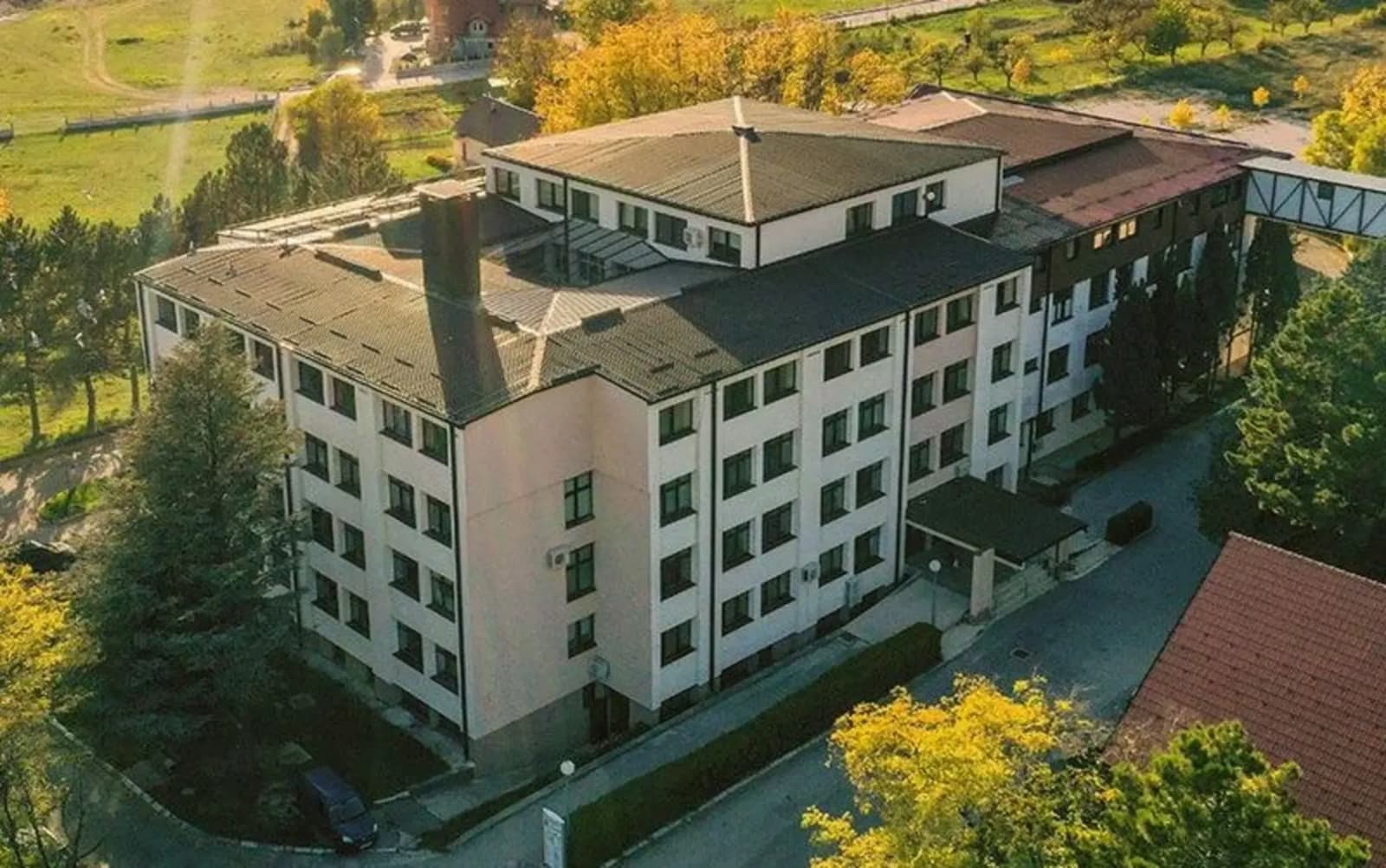 Trideset dva ljekara jutros predala otkaz, Livanjskom kantonu prijeti kolaps zdravstvenog sistema - slika 1