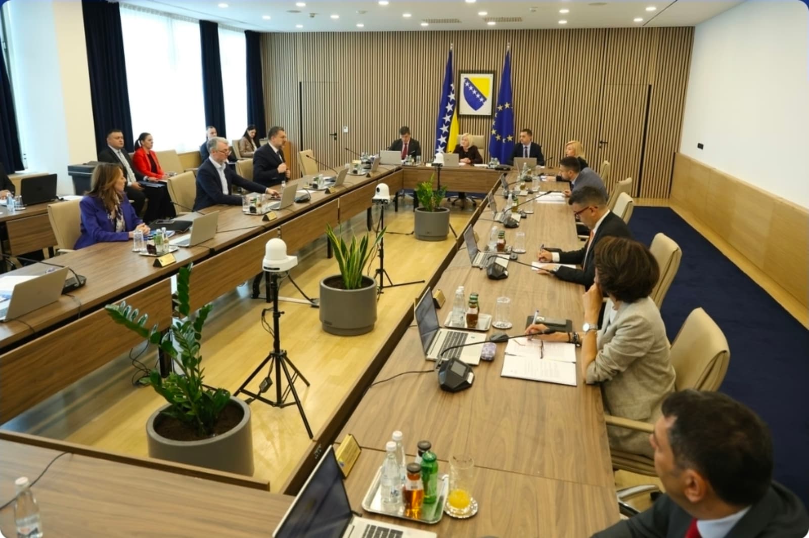 Ni danas nema budžeta BiH: Milioni uplaćeni BHRT-u, ali finansijski plan države i dalje čeka - slika 1