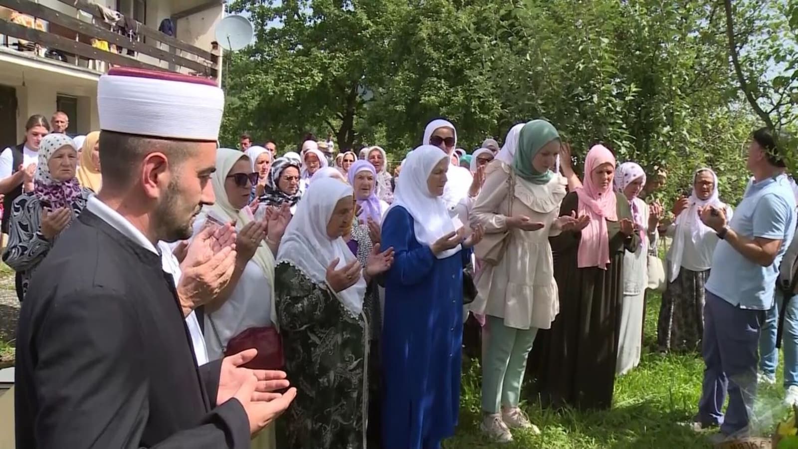 Majke Srebrenice: Tri decenije borbe za istinu o genocidu nad Bošnjacima - slika 1