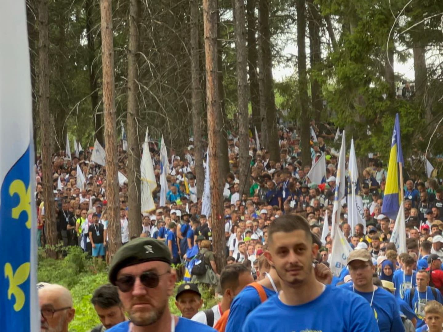 Iz Nezuka krenuo Marš mira: Više od 6.000 učesnika pješači prema Potočarima - slika 3