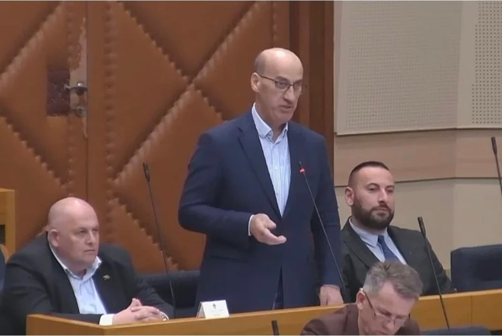Ramiz Salkić o zabrani simbola ARBiH u Rs-u: Bošnjacima poručujete da su građani trećeg reda - slika 1