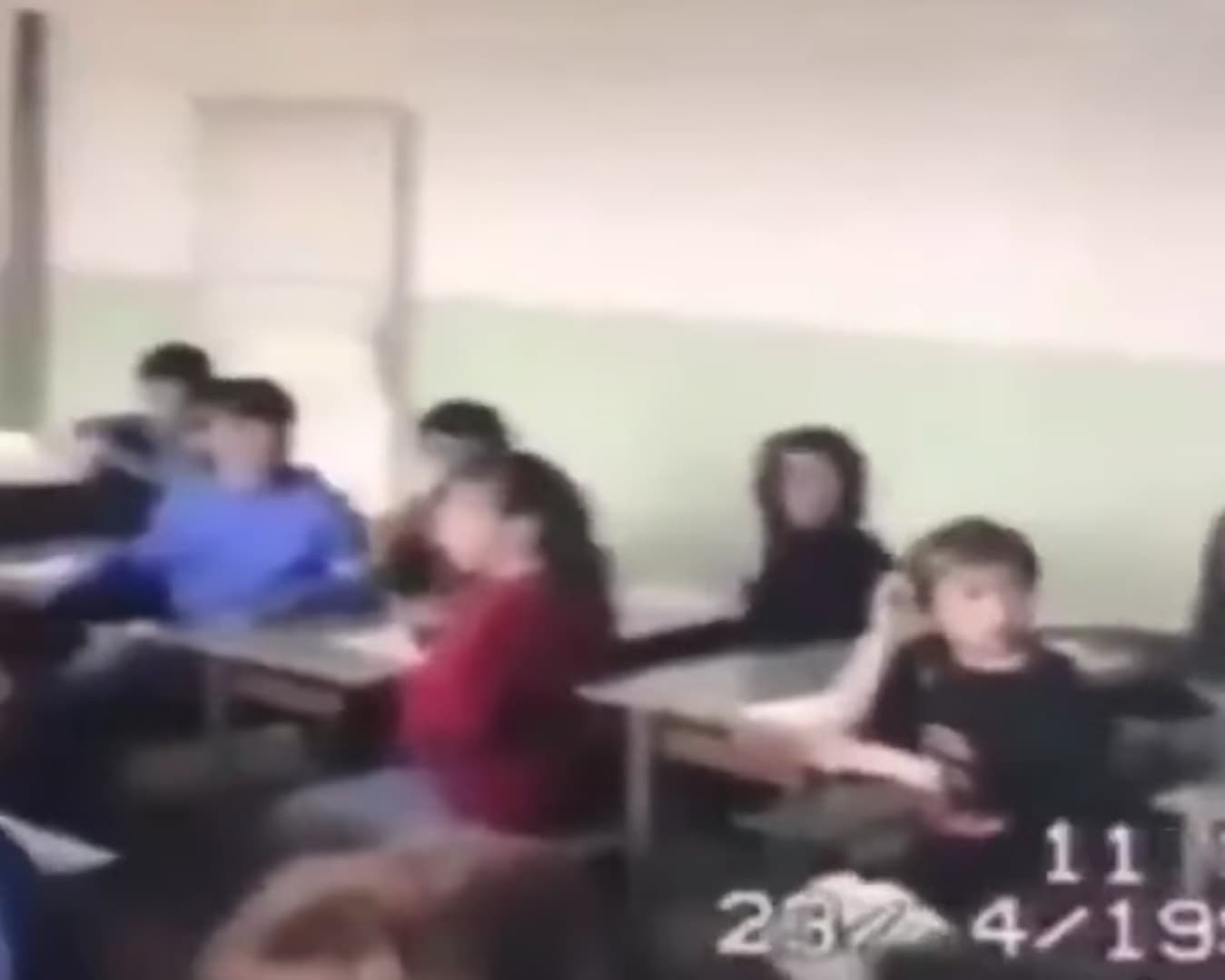 Negdje u BiH 1996. godine: Učiteljica pita ko je ostao bez oca, 18 djece diže ruku - slika 1