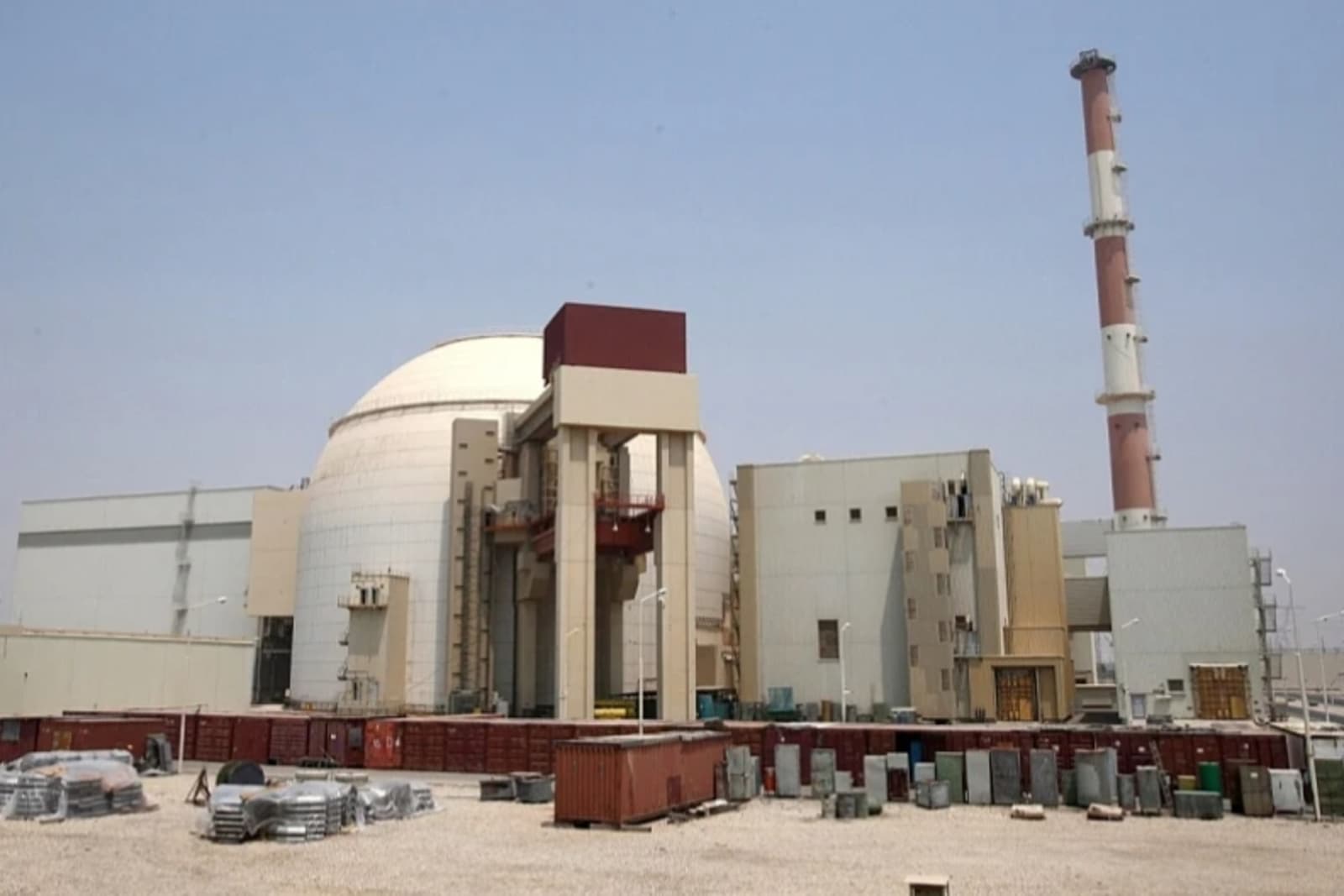 Rusija počela vraćati svoje radnike u iransku nuklearnu elektranu Bushehr, nastavlja se gradnja reaktora - slika 1