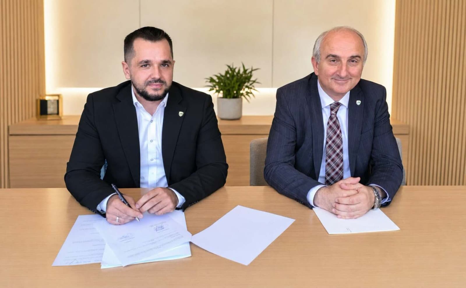 Milionska investicija u Tešnju: Potpisani ugovori za novi vodovodni sistem vrijedan dva miliona KM - slika 1