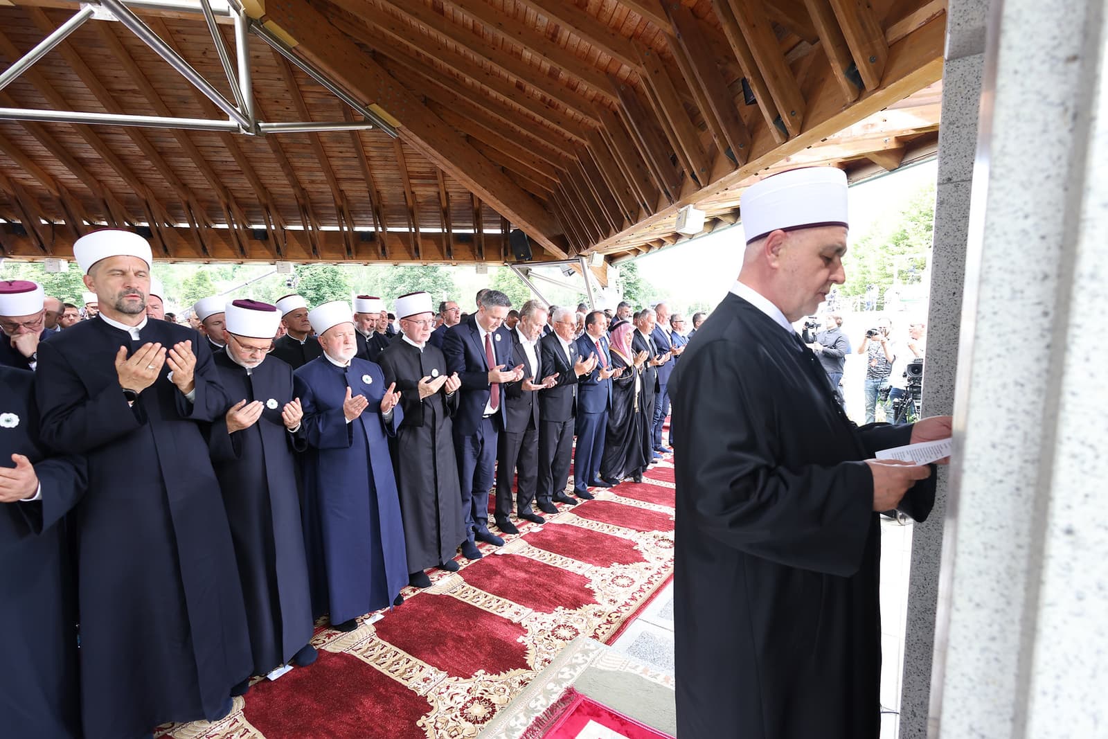 Reisul-ulema u Potočarima: Naša je sveta dužnost da pamtimo - slika 1