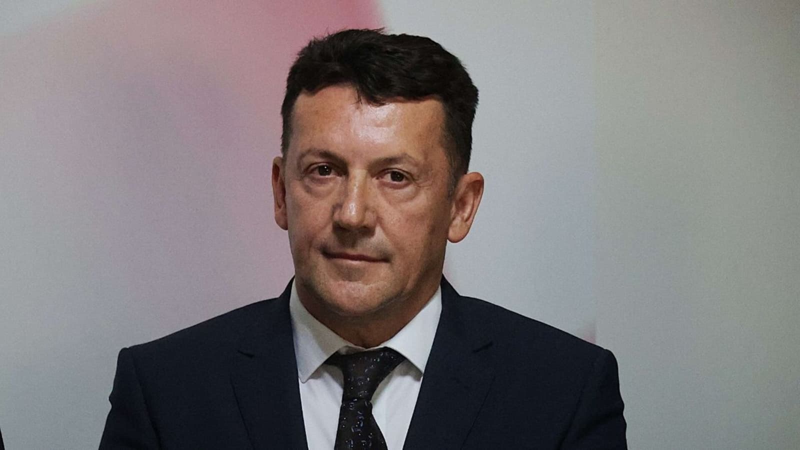 Lučić odao počast genocidu u Srebrenici: U tišini se prisjetimo svih nevinih žrtava - slika 1
