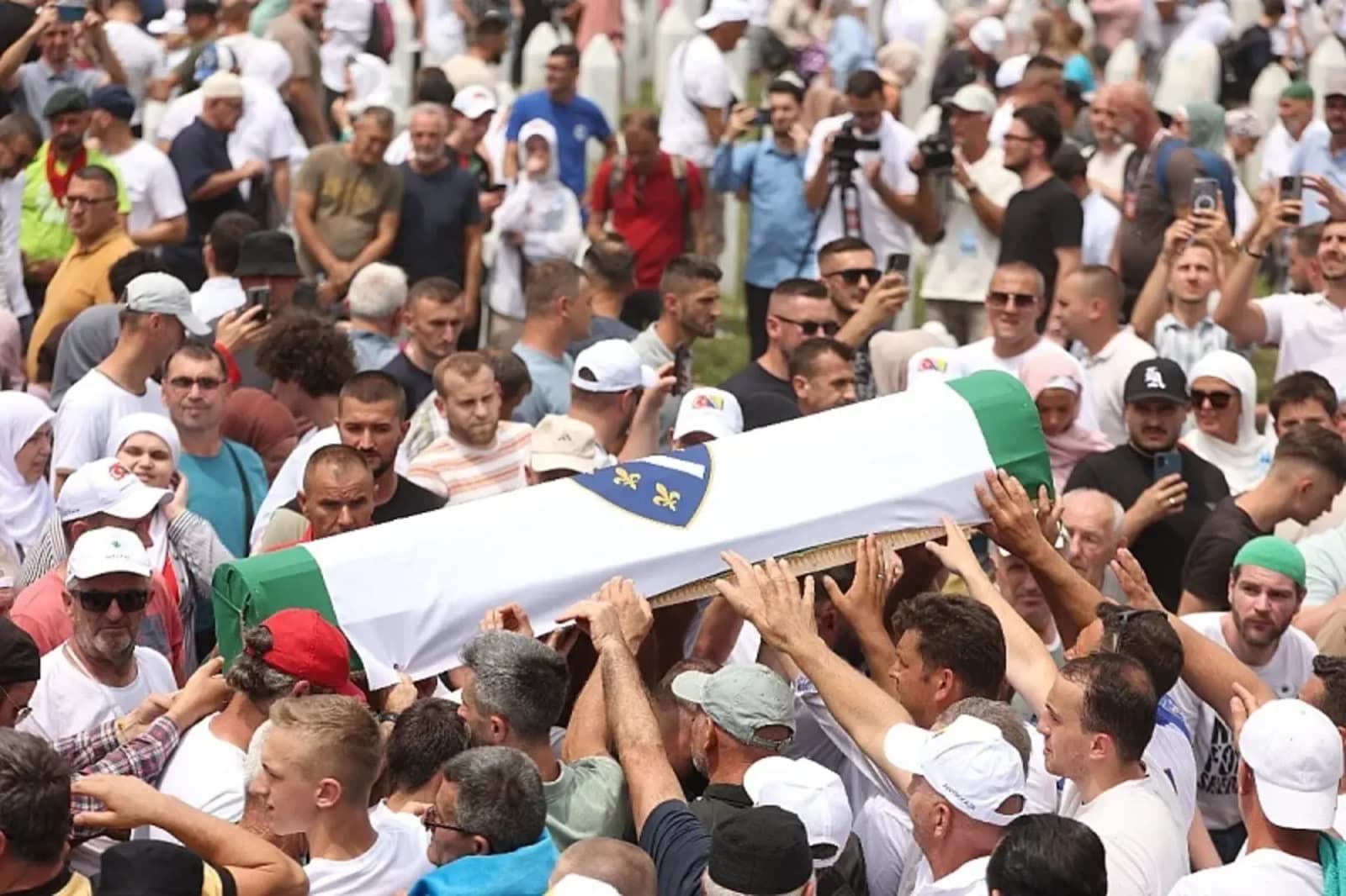 Vlada Kanade: Moramo obilježavati genocid u Srebrenici kako bismo osigurali pravdu i trajan mir - slika 1