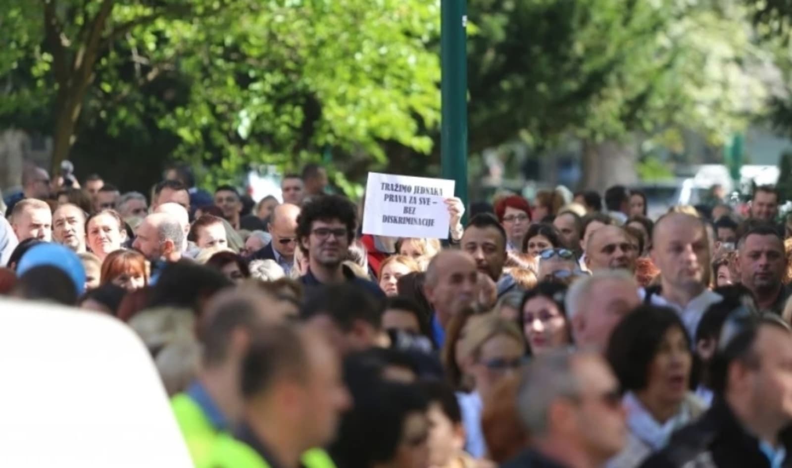 Vlada FBiH radnicima dala mrvice, poslodavcima olakšice, a ključni zakon u ladici - slika 1