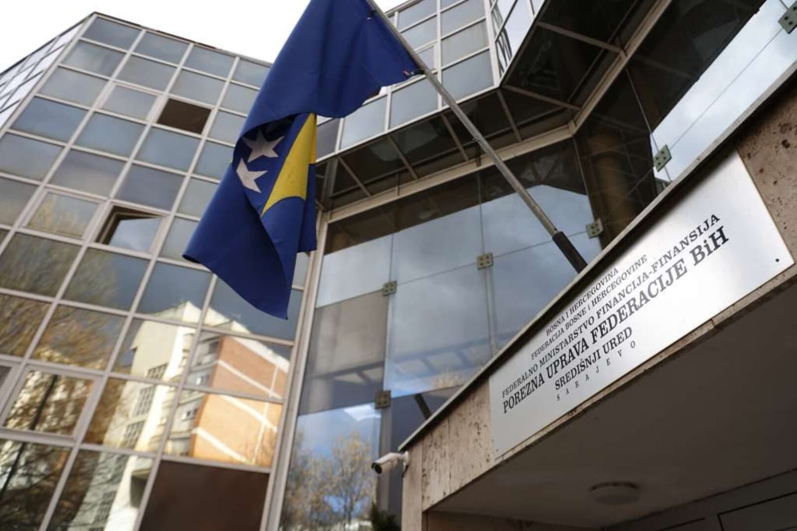 Porezna uprava FBiH u 238 kontrola izrekla 360.200 KM novčanih kazni - slika 1