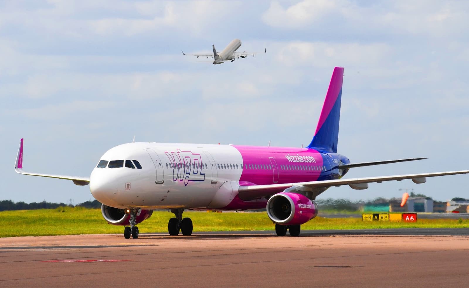 Šok za putnike: Wizz Air ukida popularnu liniju iz Tuzle - slika 1