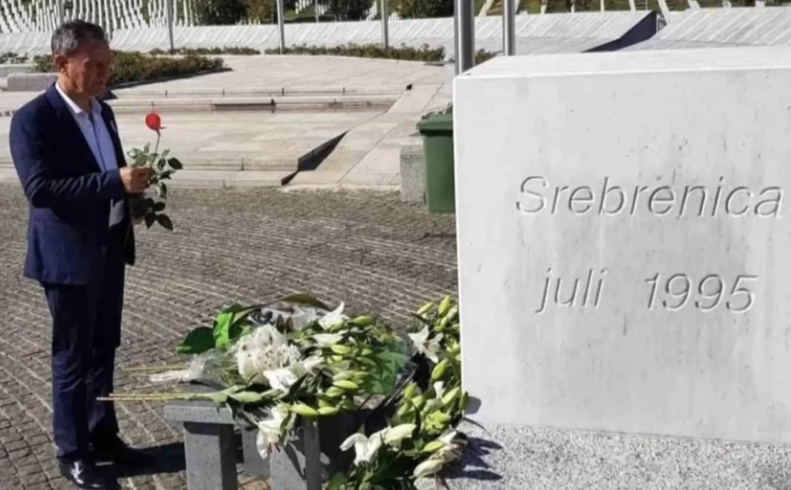 Niški specijalac odao počast žrtvama genocida u Srebrenici, pa dobio prijetnje: "Neviđena bruka" - slika 1