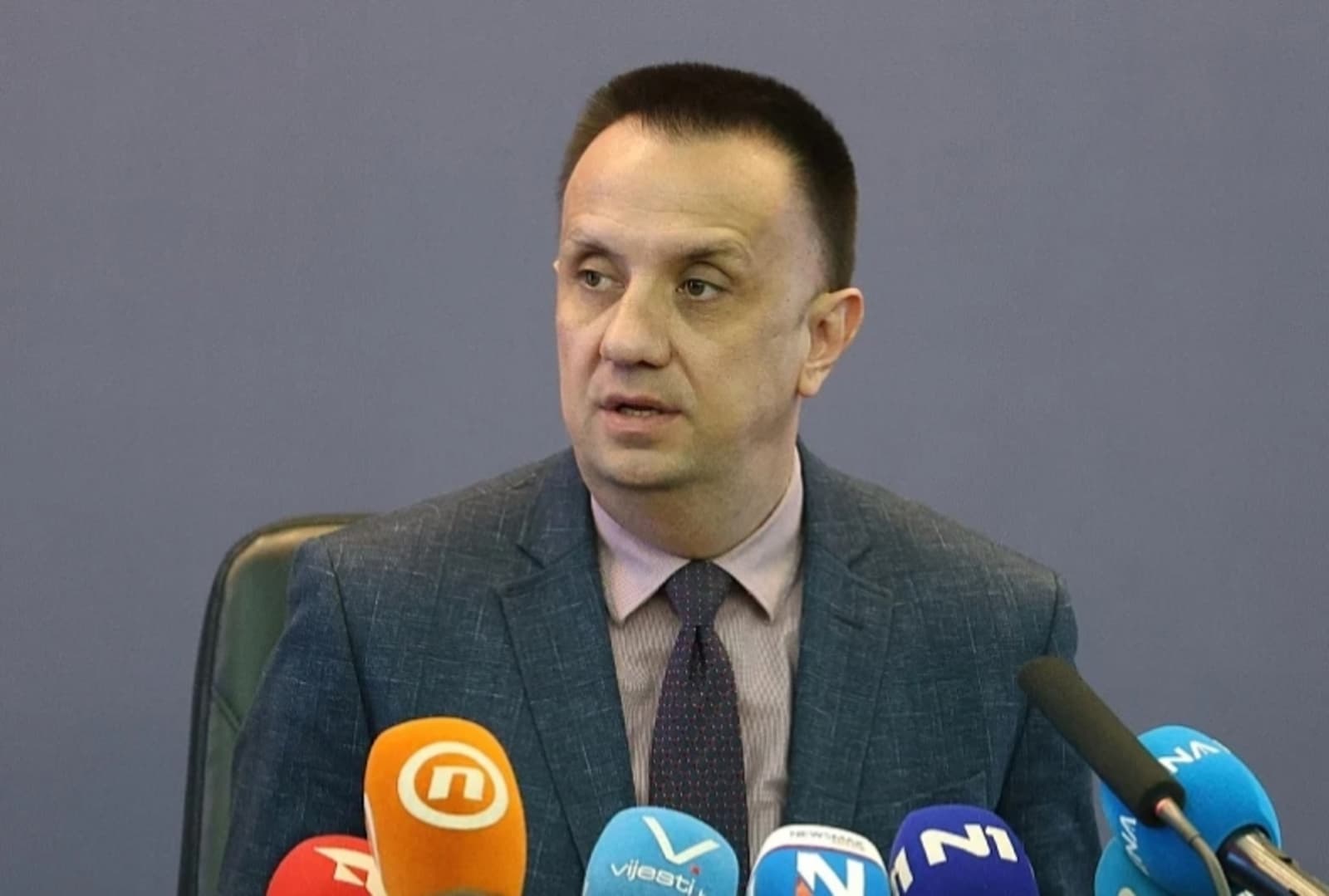 Lakić o Elektroprivredi BiH: Federacija je talac koncerna, rudnici godinama naplaćuju ugalj koji ne isporučuju - slika 1