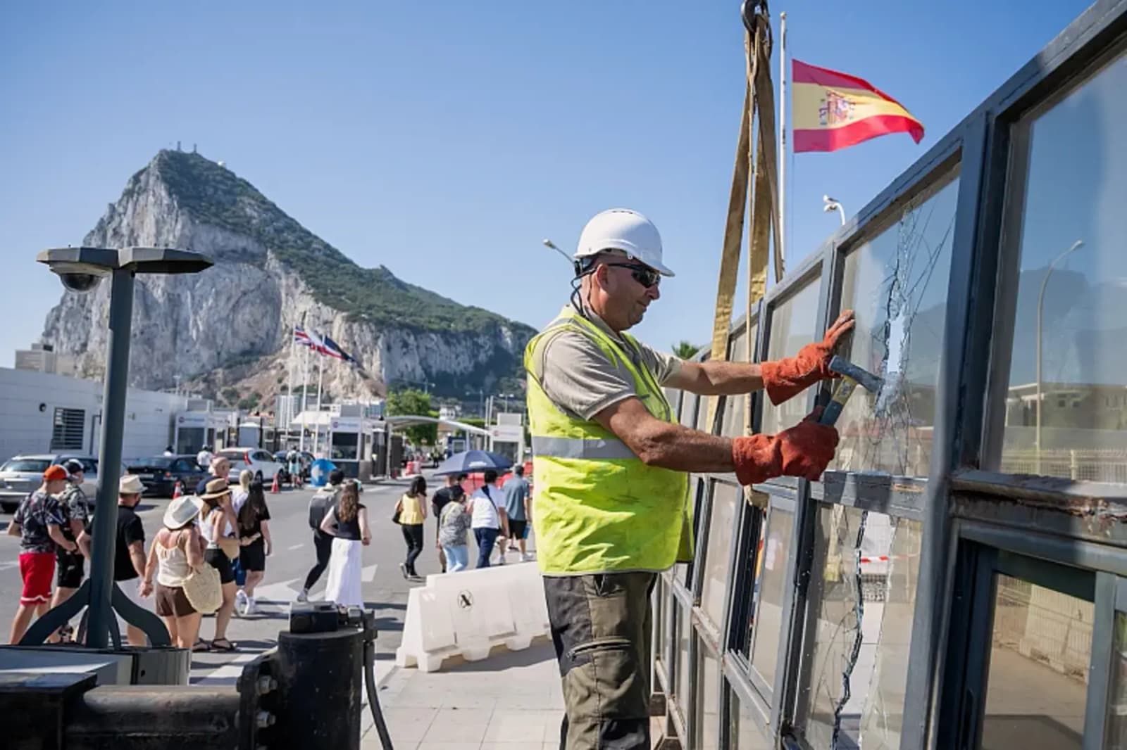 Uklonjena ograda između Gibraltara i Španije - slika 1