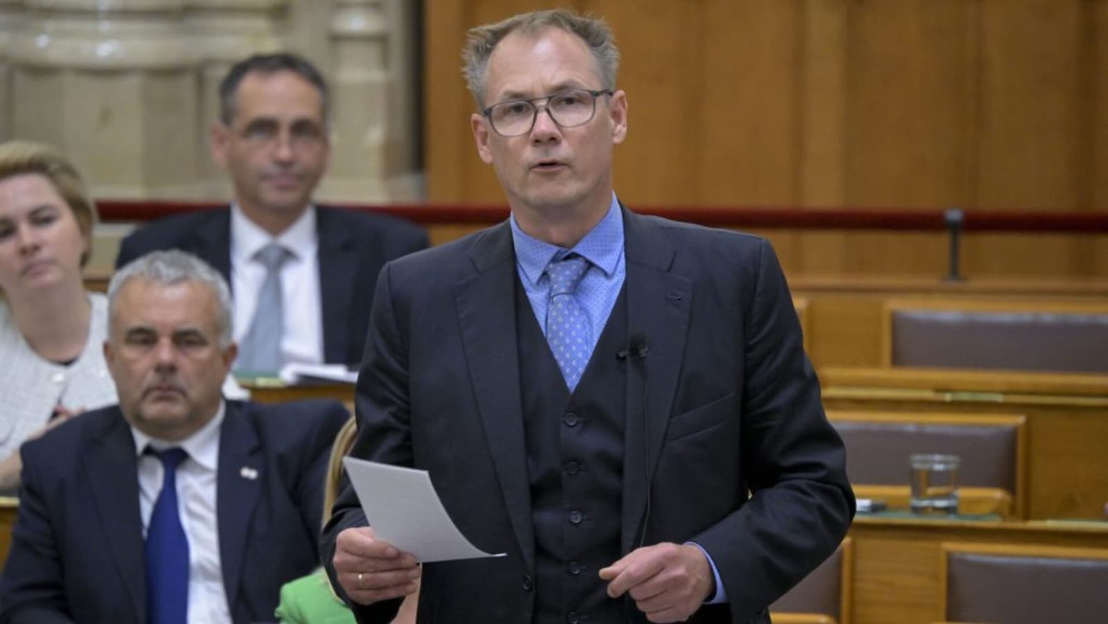 Skandal u mađarskom parlamentu: Poslanik Tisze vrijeđao kolegicu, psovao porodicu pa se izvinjavao - slika 1
