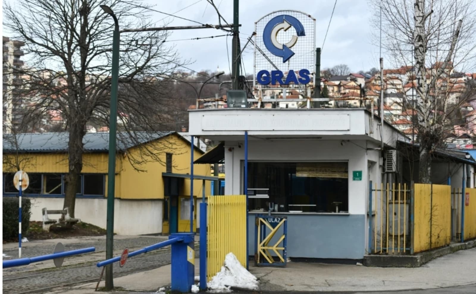 Vlada KS osigurala novac za penzionisanje radnika GRAS-a: Nastavlja se uplata neuplaćenih doprinosa - slika 1