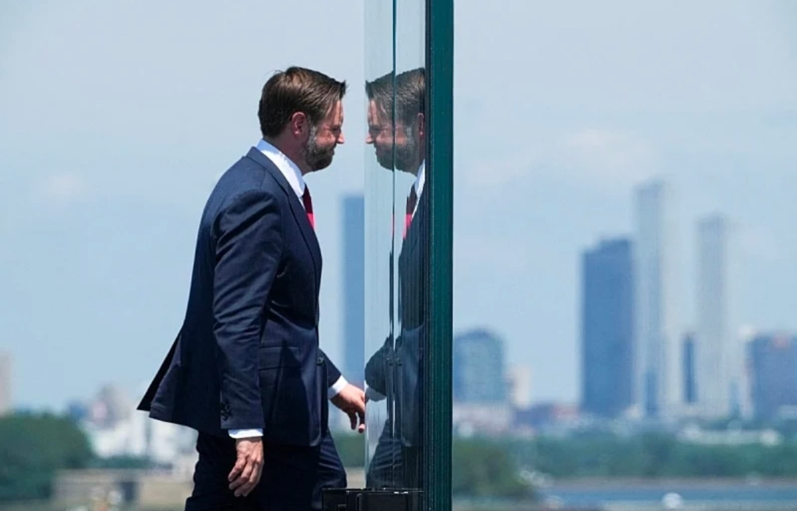 J.D. Vance bez dlake na jeziku: Dio izraelske vlade manipuliše Amerikom - slika 1