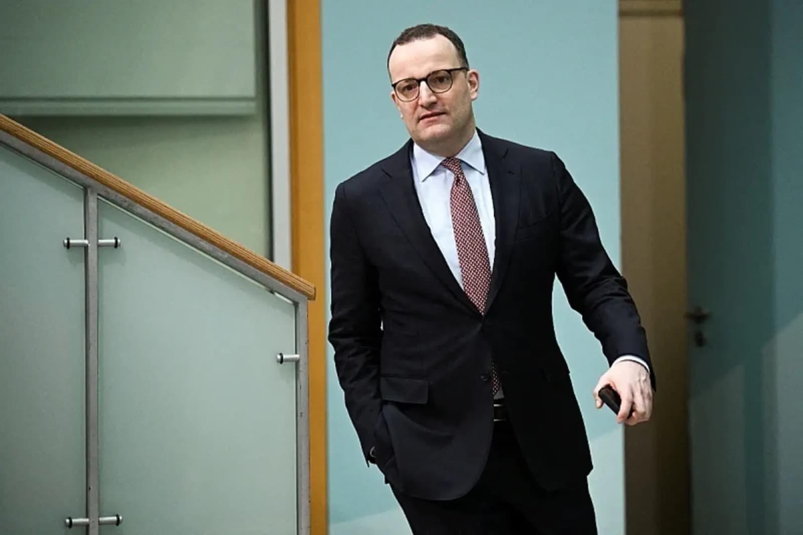 Njemački političar nakon skandala sa surogat-majčinstvom dao ostavku i napustio Bundestag - slika 1