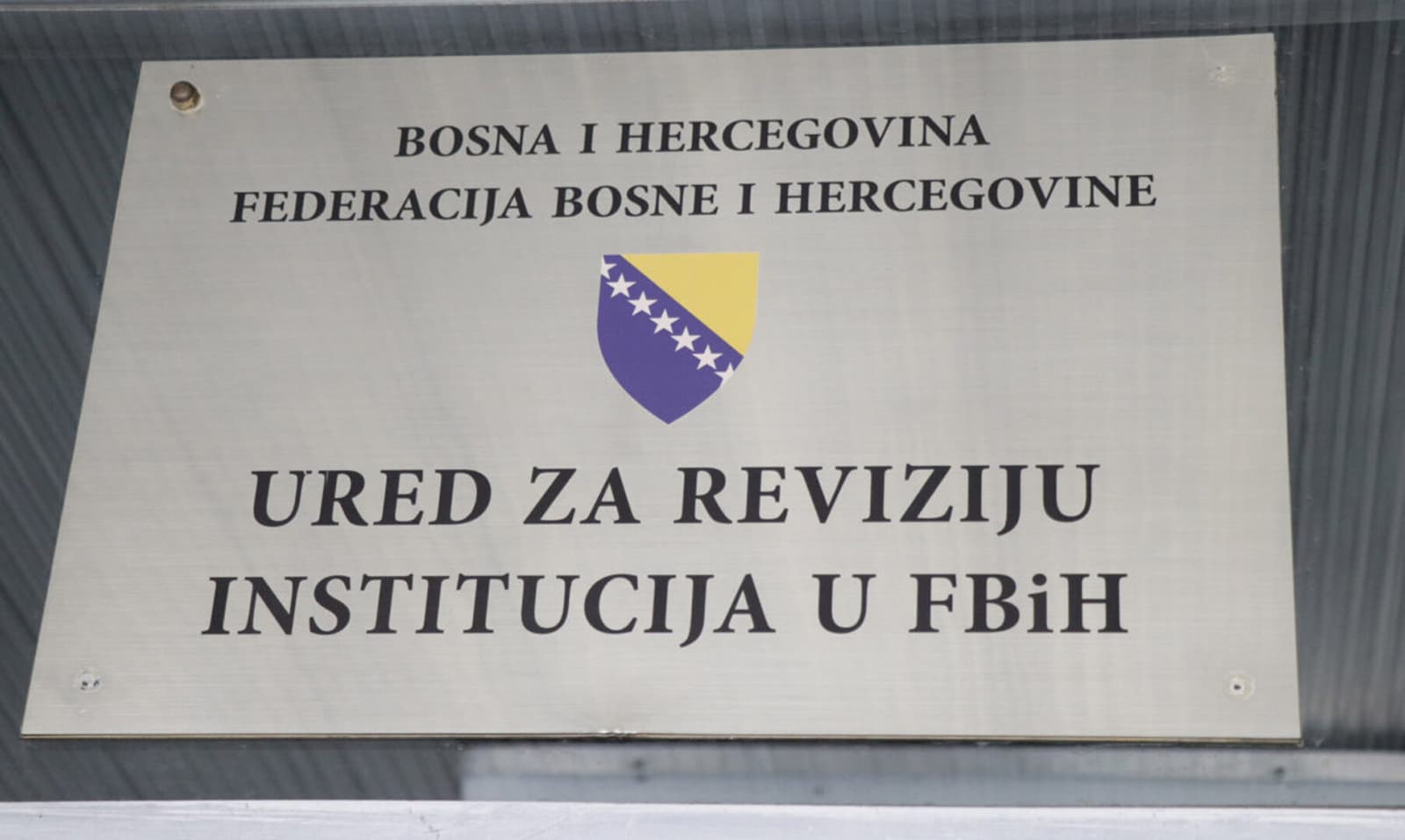 Kad Predsjedništvo preuzme ulogu mjesne zajednice: Šta radi Bećirović u Goraždu - slika 1
