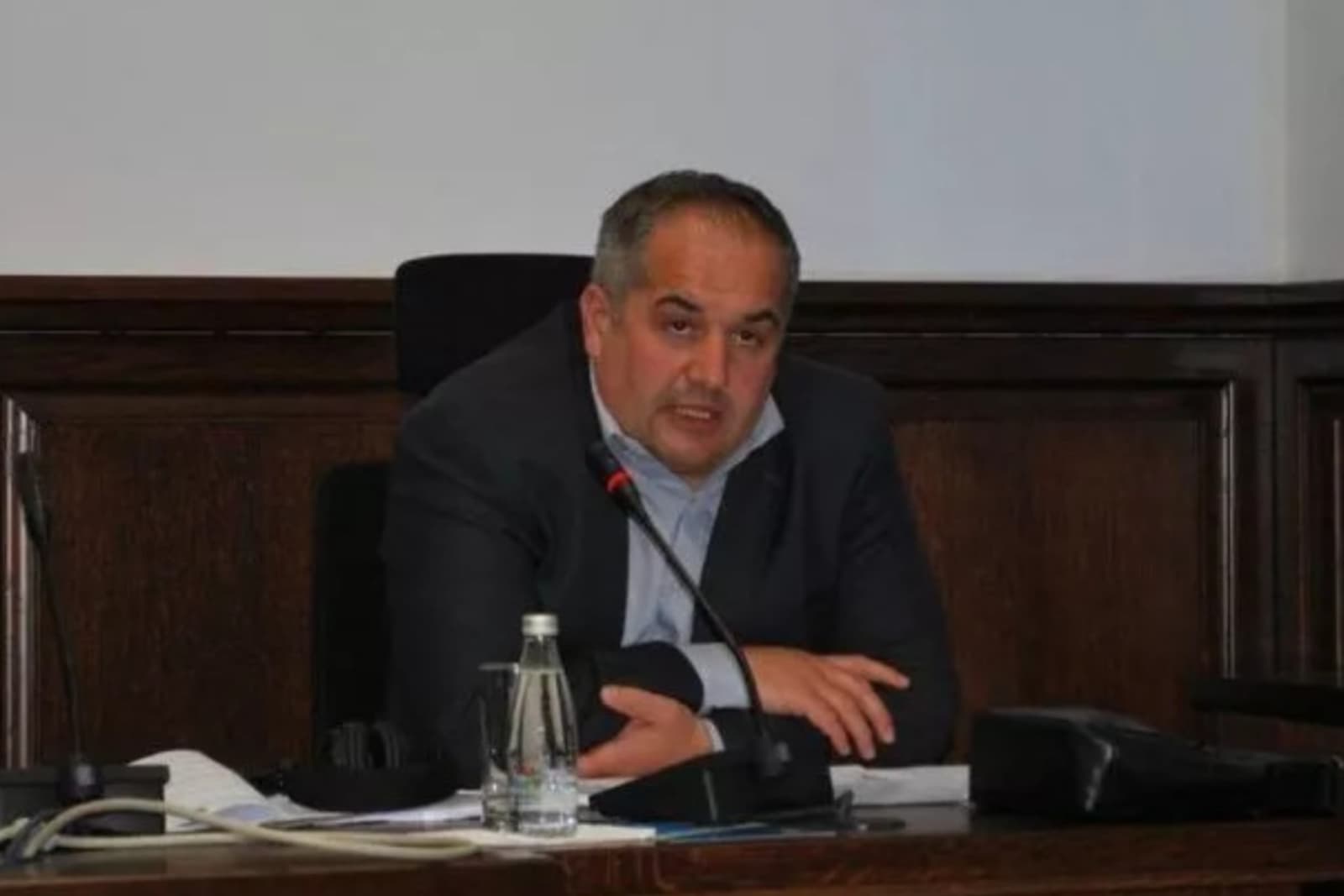 Zbog skrivanja prijave za ratne zločine protiv Dragana Čovića: Ured disciplinskog tužioca podnio tužbu protiv državnog tužioca Ćazima Hasanspahića - slika 1