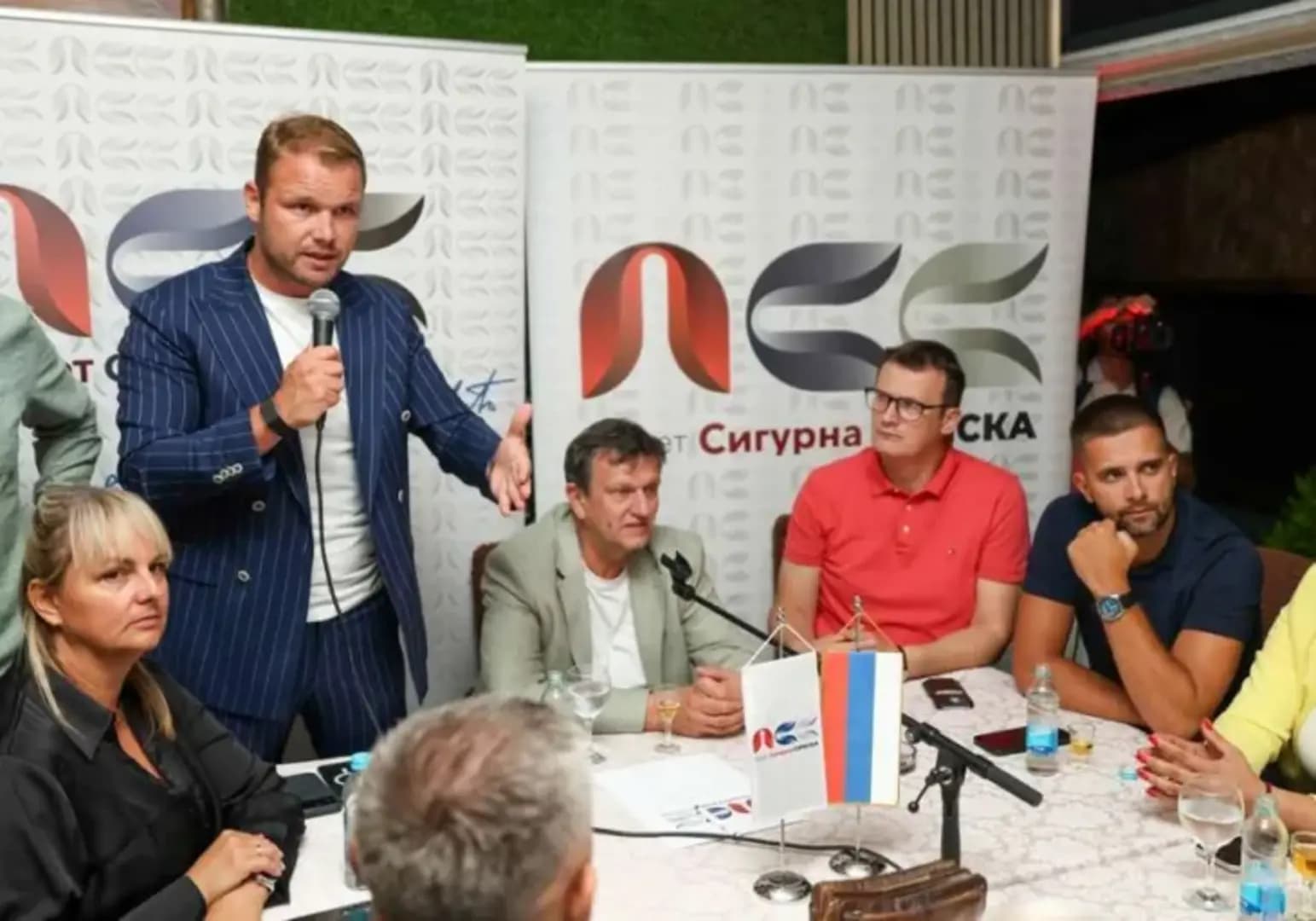 Stanivuković, Blanuša i Božović razgovarali: Drago mi je što su... - slika 1