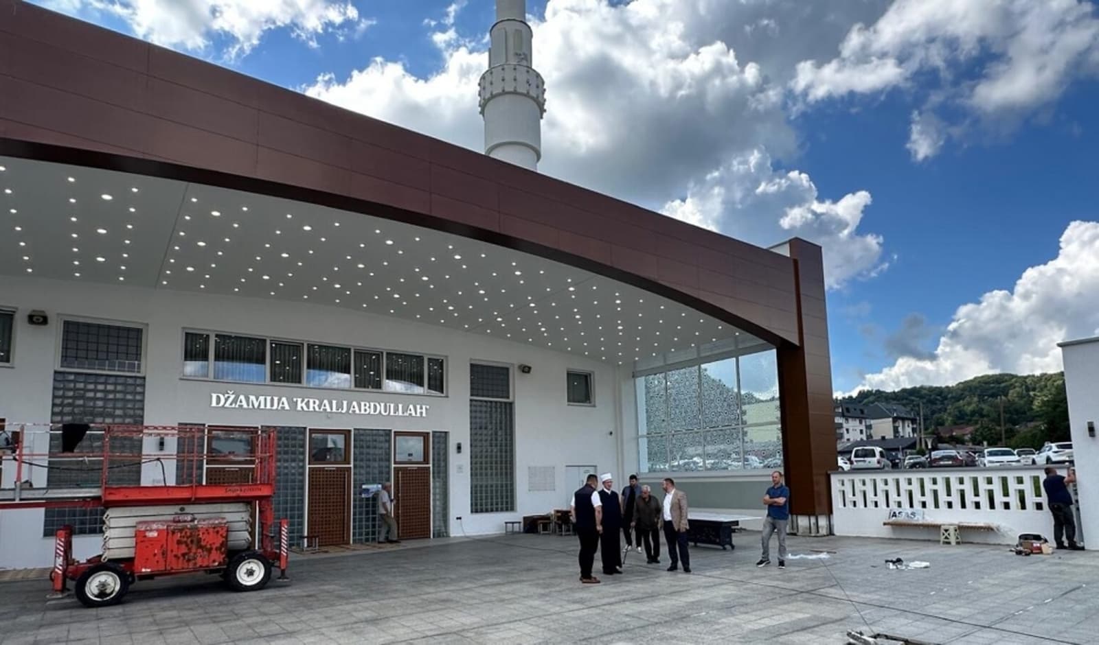 Završavaju se radovi na proširenju harema Džamije Kralj Abdullah u Tuzli - slika 1
