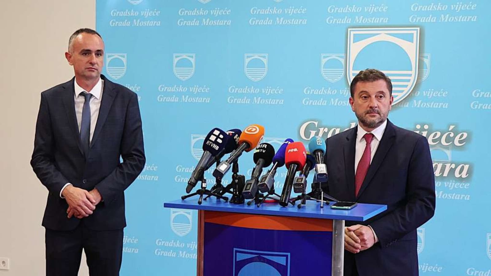 U MOSTARU VRIJE: Kordić najavio tužbu protiv Rahimića, otkriveni detalji o otkazima u "Komunalnom" - slika 1