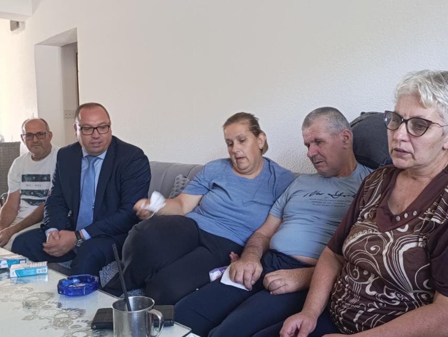 Sirovica obišao demobiliziranog borca kojem je u požaru izgorio dom: Ministarstvo najavilo hitnu pomoć - slika 1