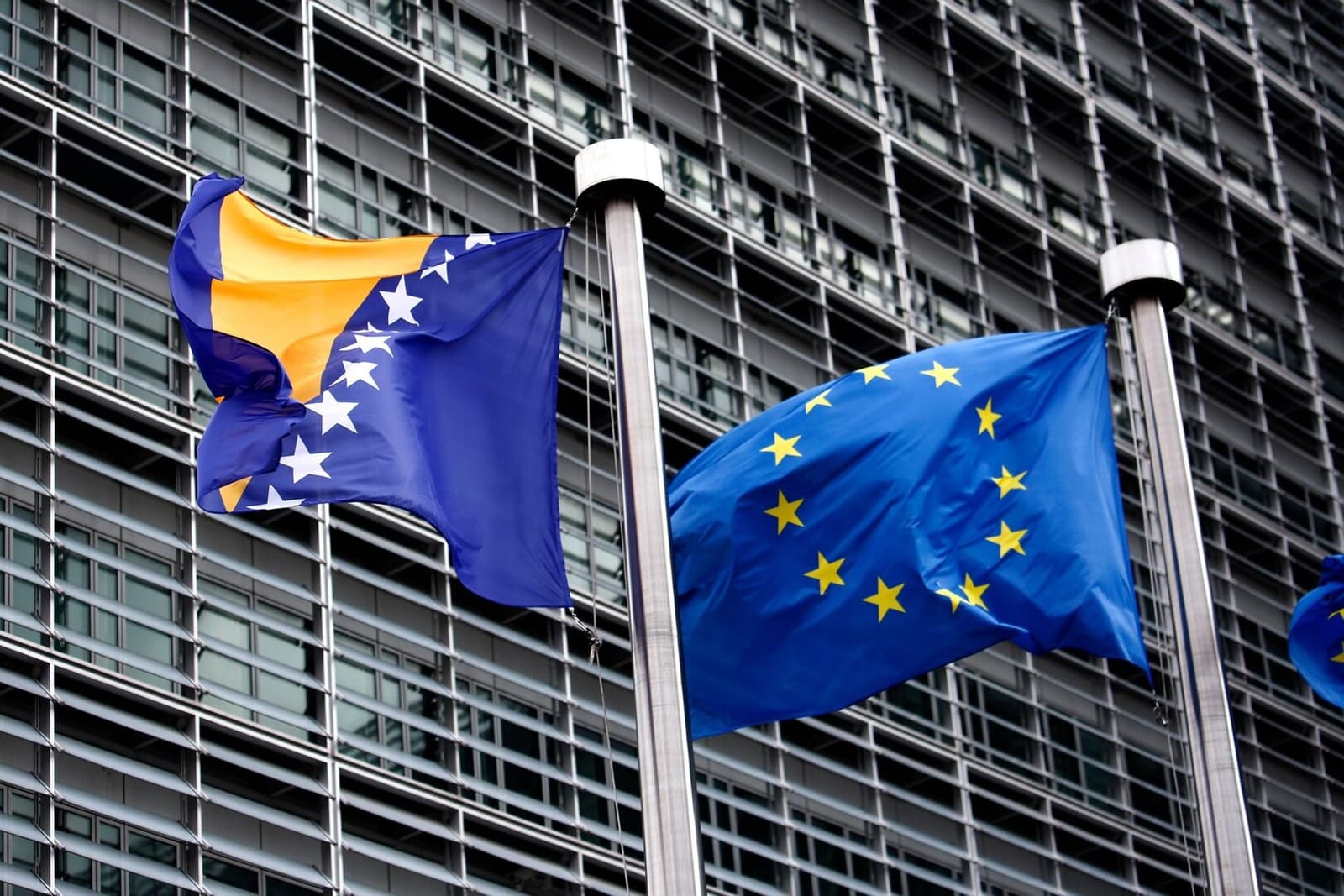 Evropska komisija popustila: BiH dobija povoljnije uslove za izvoz struje, uštede i do 13 miliona eura godišnje - slika 1