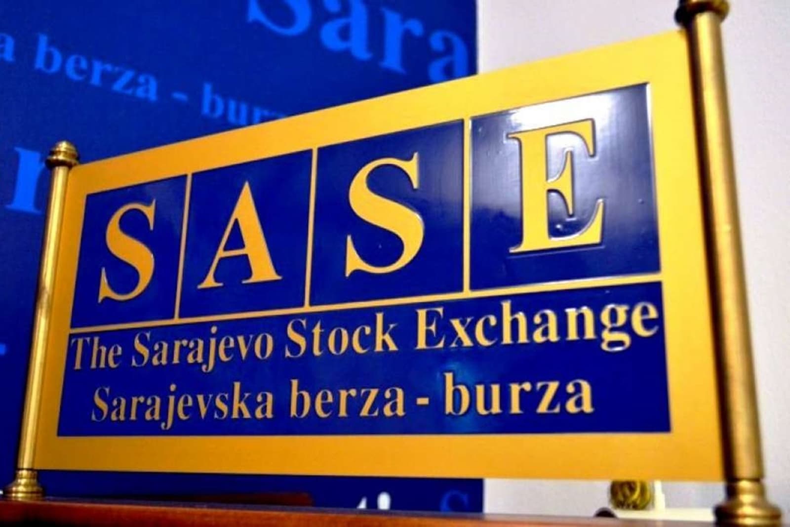 Dnevni izvještaj s SASE-a: Promet premašio 686 hiljada KM, u fokusu dionice "HM Cementa" i bankarskog sektora - slika 1