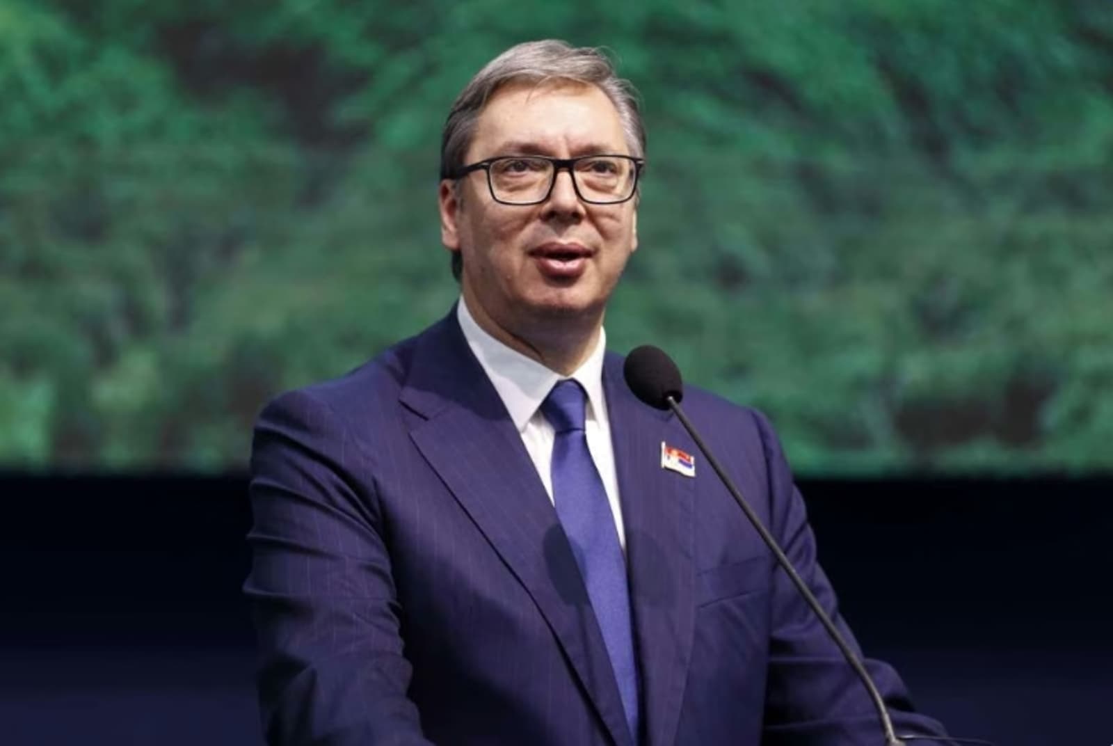 Vučić iz manastira Rmanj poručio: Ničija svijeća nije gorjela do zore - slika 1