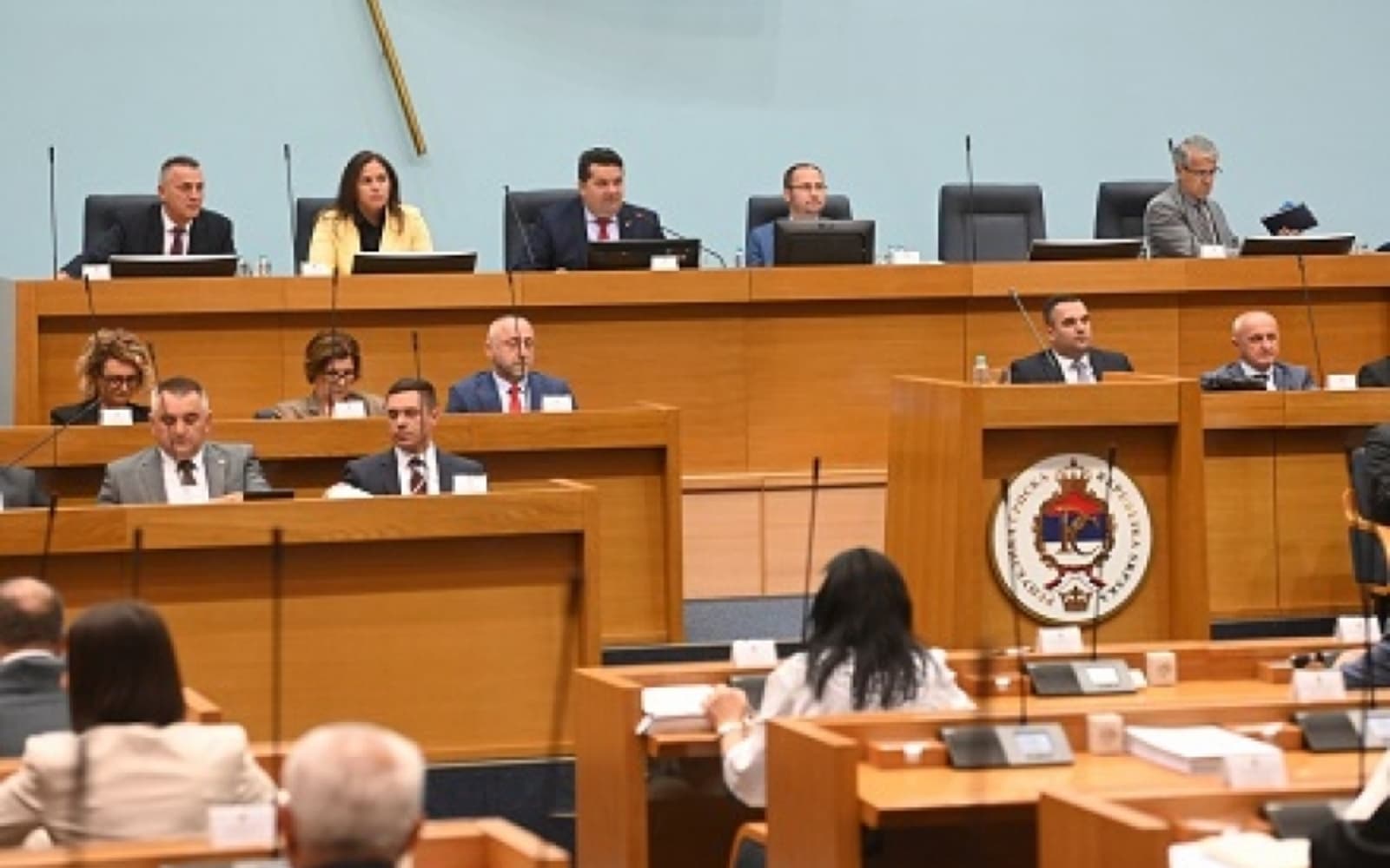 Kršenje ljudskih prava u bh. entitetu Rs: Ljudi koji su izgubili posao tokom rata bez otpremnina - slika 1
