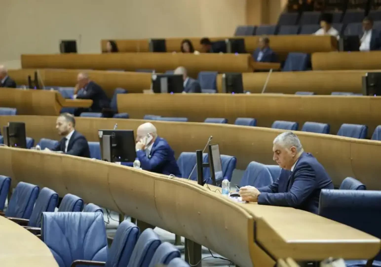 Šta će značiti 31 posto birača manje iz dijaspore: Bošnjačke stranke mogle bi ostati bez ključnog mandata iz Rs-a, a SNSD postati nezaobilazan u državnom parlamentu - slika 1