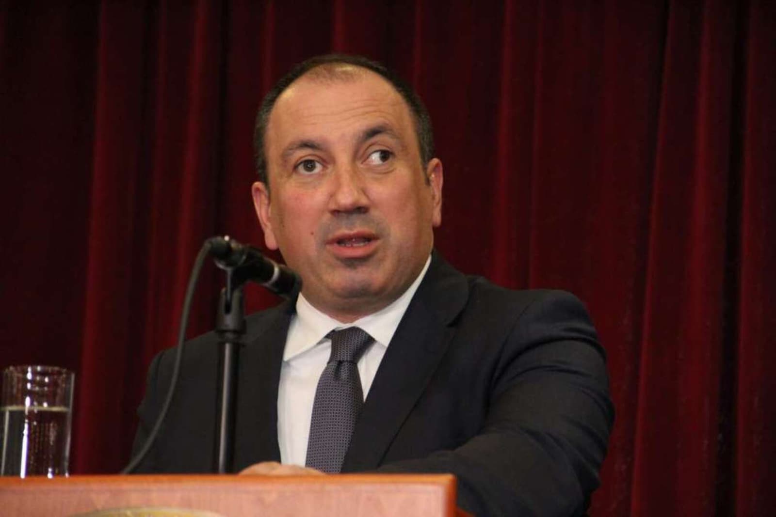 Crnadak o Dodiku s mesnim nareskom: "E moj narode" - slika 1