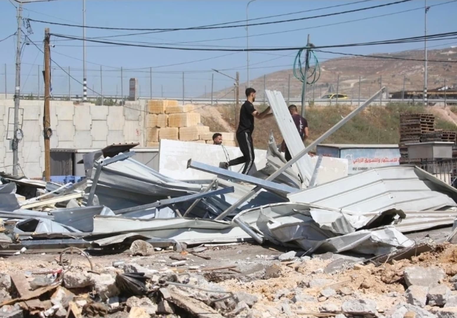 Izrael pokrenuo val rušenja: Više od 100 palestinskih porodica moglo bi ostati bez domova - slika 1