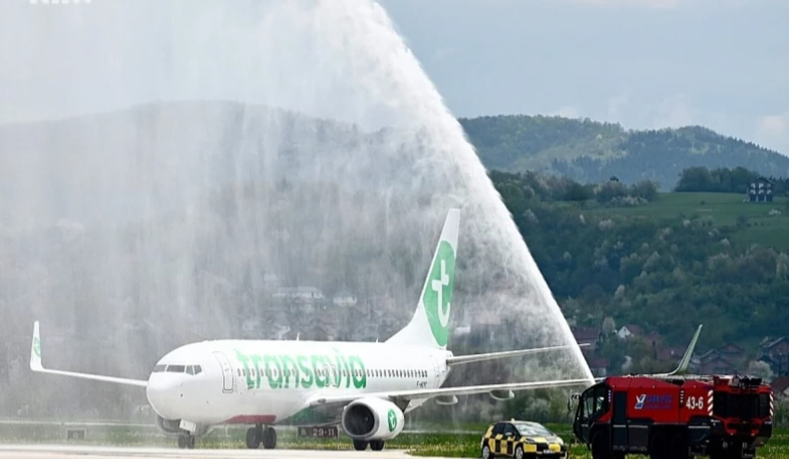 Novi rekordi na Međunarodnom aerodromu Sarajevo: Zabilježeno više od 13.000 putnika u jednom danu - slika 1