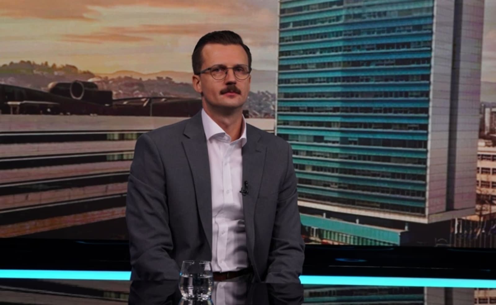 Efendić: Vučić je majstor političke drame, a BiH plaća cijenu njegovih poruka - slika 1